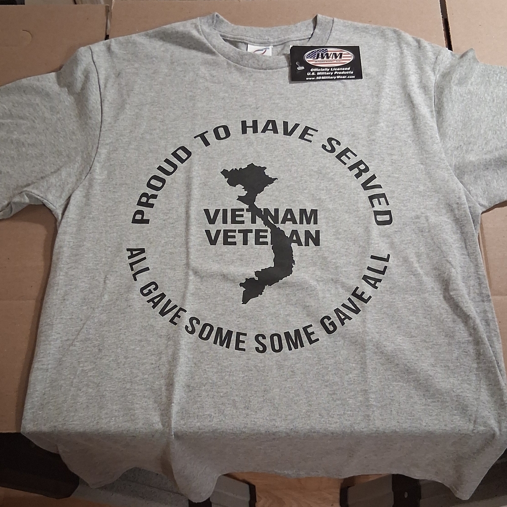 Proud Vietnam Veteran Gray T-Shirt Men's Size Medium